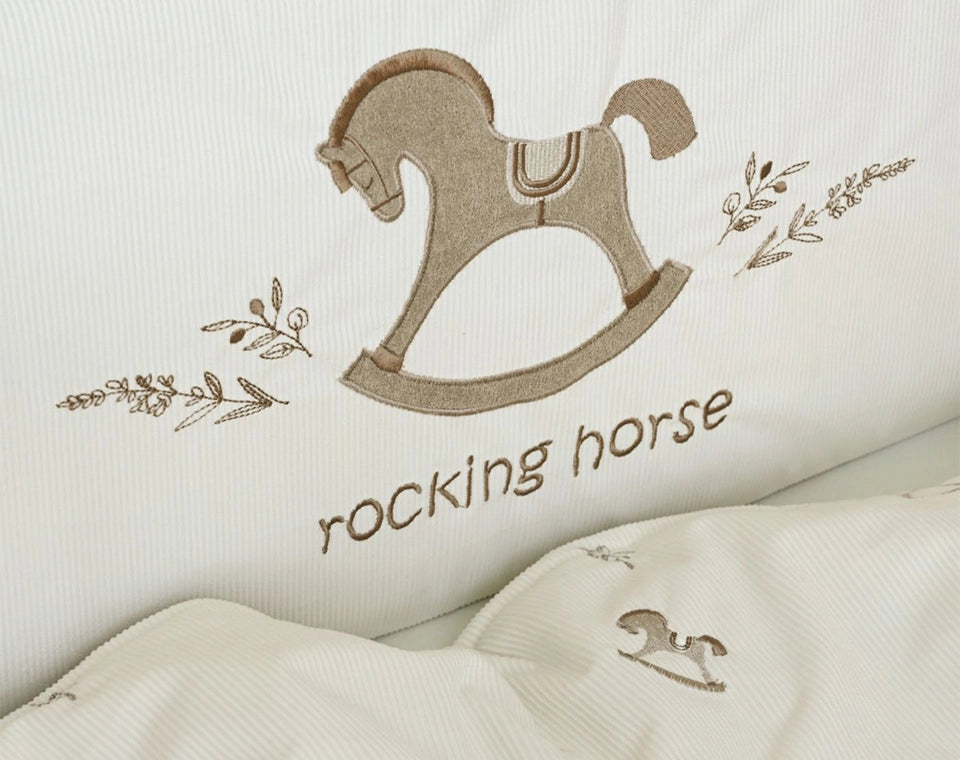 סט מצעים למיטת תינוק קורדורוי Rocking horse
