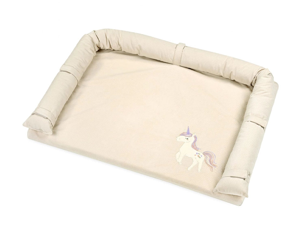 משטח החתלה קורדורוי Unicorn