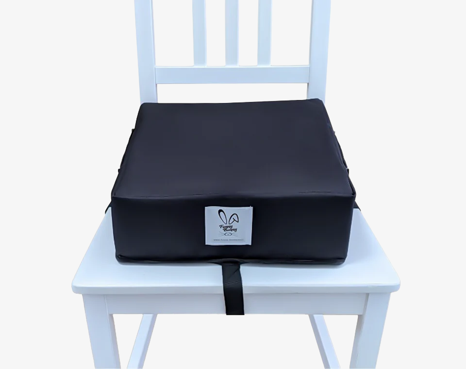 בוסטר אוכל הגבהה שחור