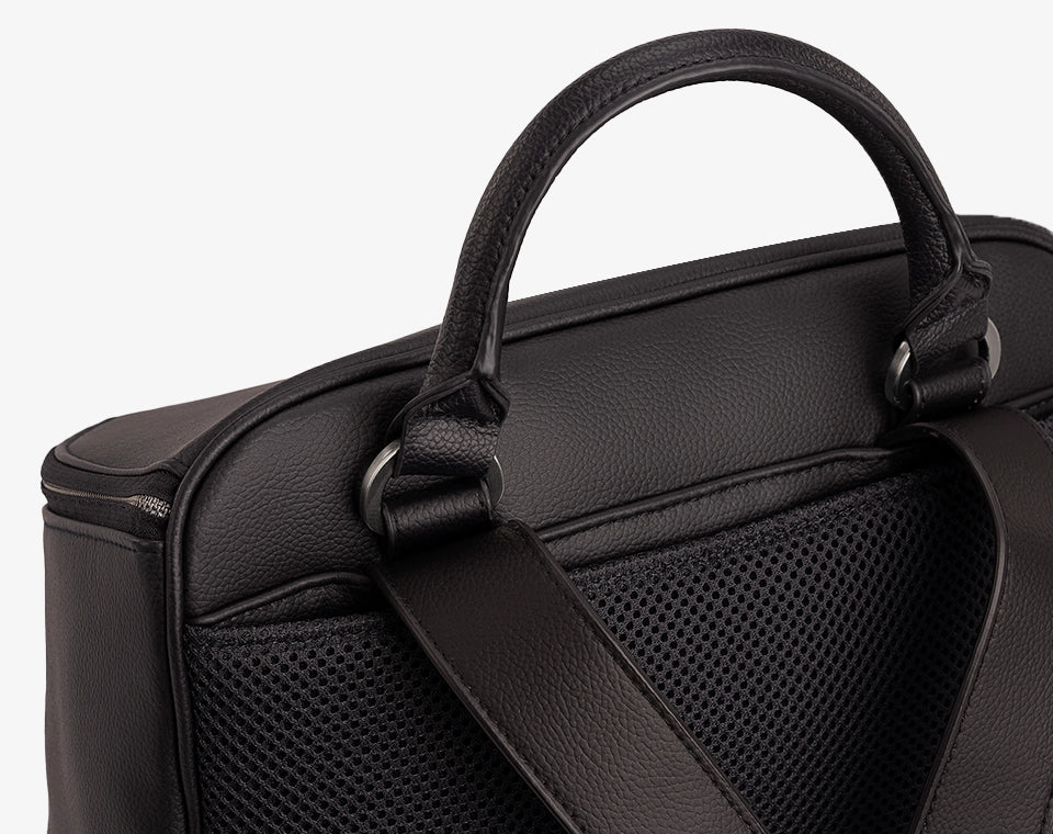 תיק החתלה שחור/ Caviar