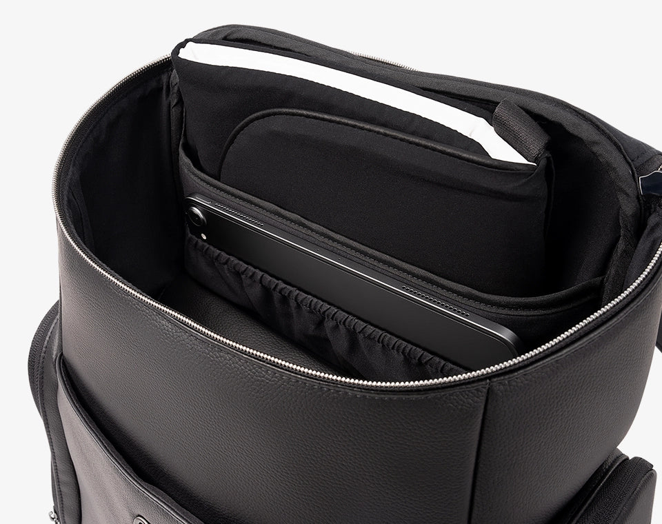 תיק החתלה שחור/ Caviar