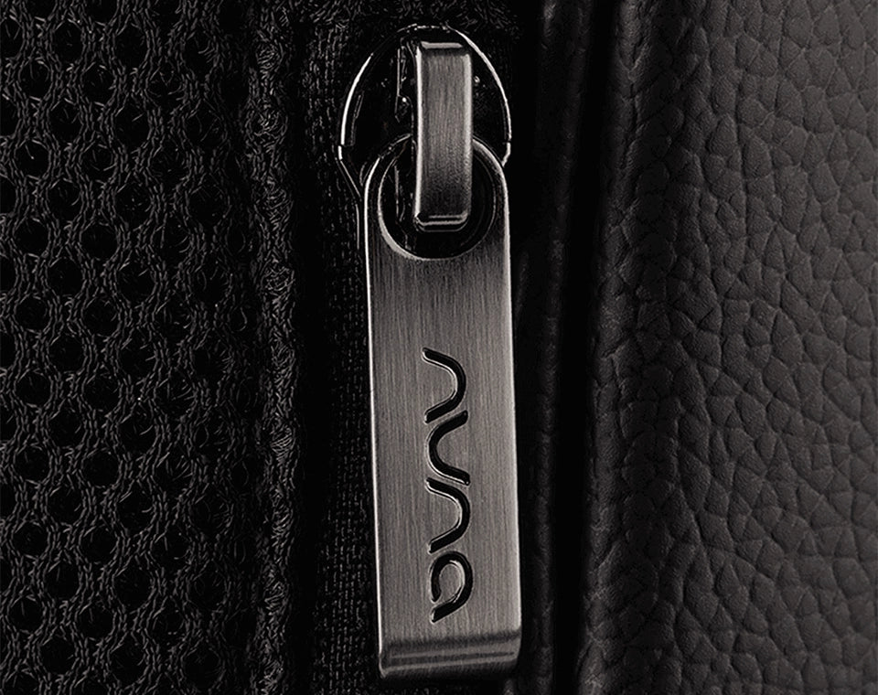 תיק החתלה שחור/ Caviar