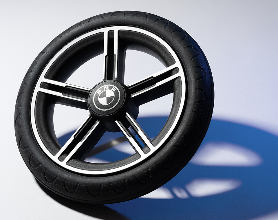 עגלה Triv next& BMW אפור גרפיטי/ Graphite