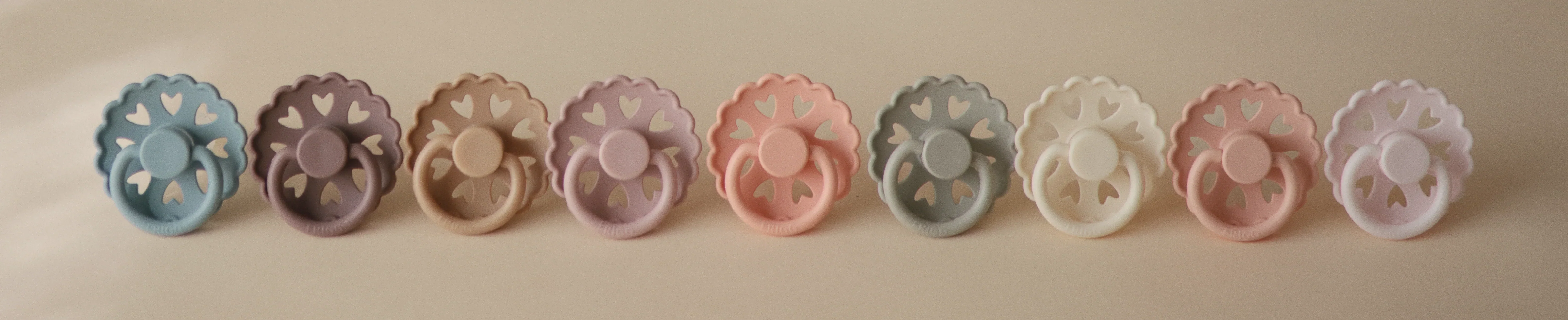 מוצץ לתינוק סרבן? קופסה ניסיונית חדשה תעזור לתינוק שלכם לבחור אחד מושלם לבד!