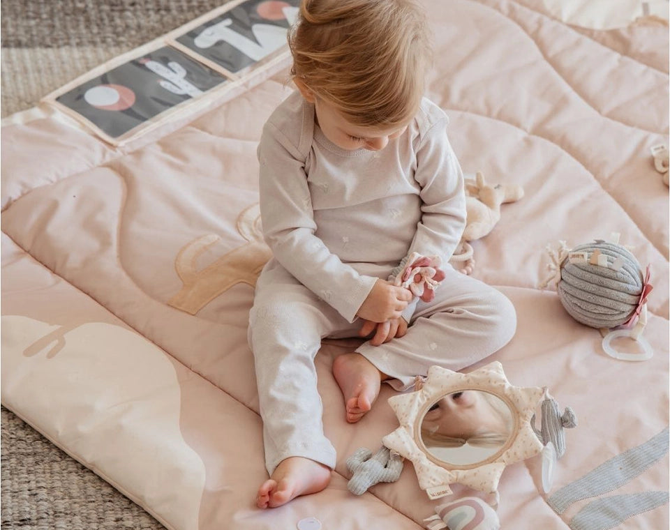 אוניברסיטה לתינוק ורוד מדבר OS