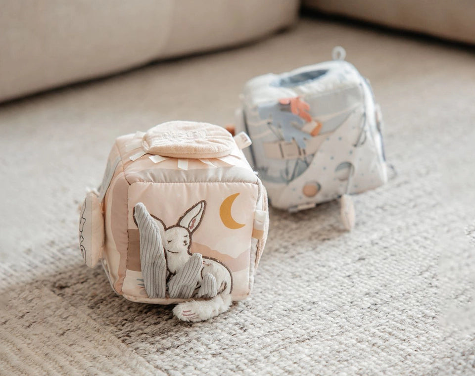 קוביית פעילות סנסורית