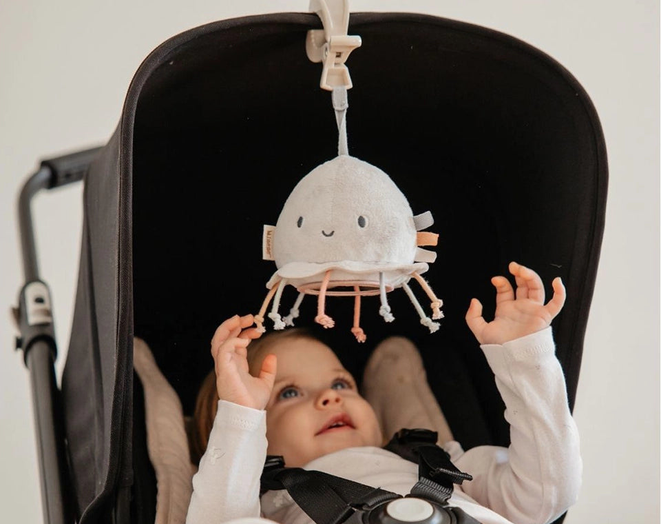 בובת פעילות לתליה מדוזה OS