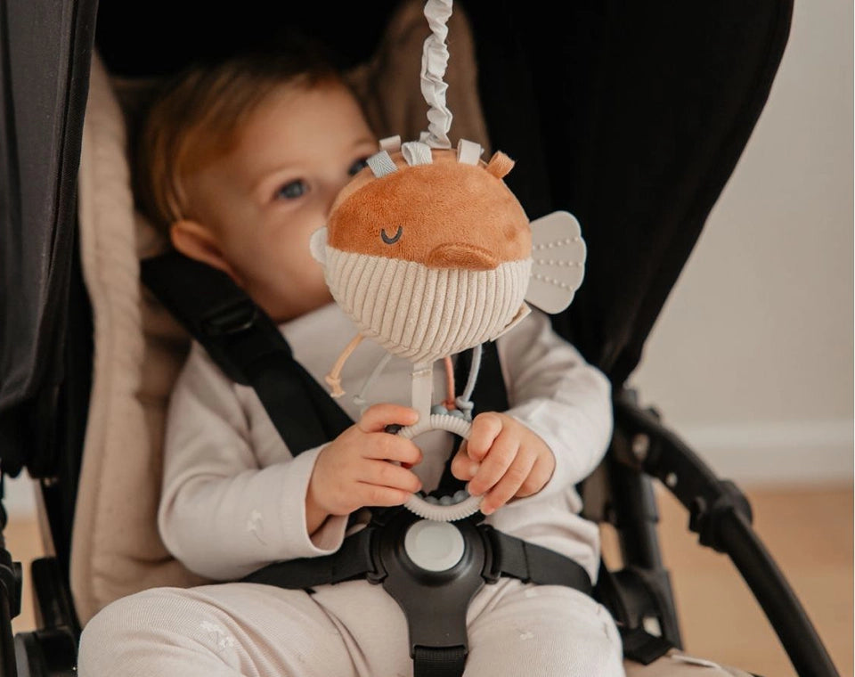 בובת פעילות לתליה דג OS