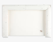 משטח החתלה עם נחשוש שמנת