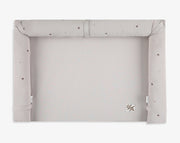 משטח החתלה עם נחשוש מסטיק