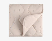 שמיכת קווילט- בז׳ גבעולים