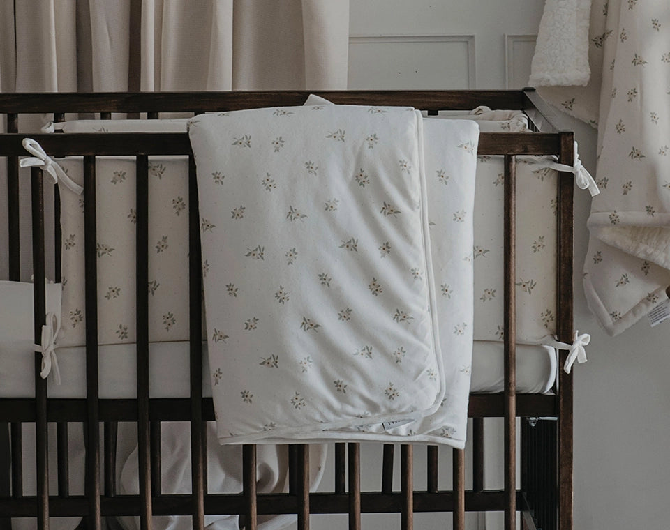 סט מצעים למיטת תינוק- פריחת הכלנית