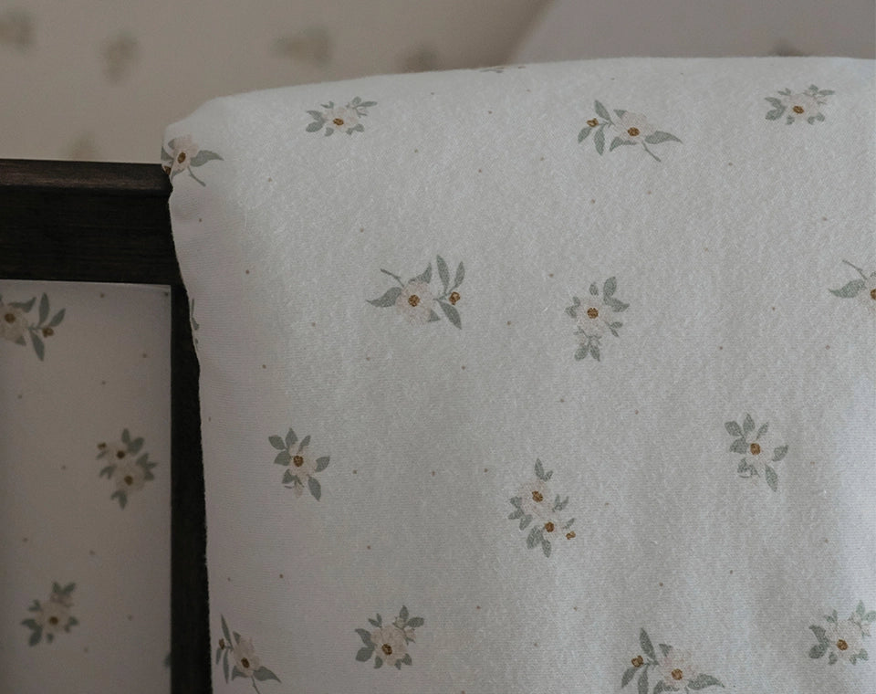 סט מצעים למיטת תינוק- פריחת הכלנית