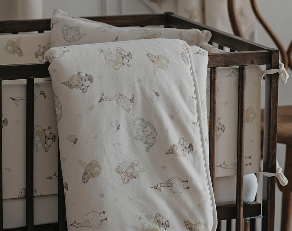 סט מצעים למיטת תינוק- מסיבת תה