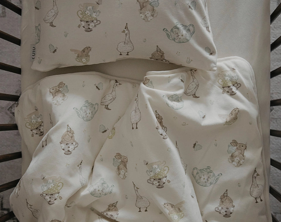 סט מצעים למיטת תינוק- מסיבת תה