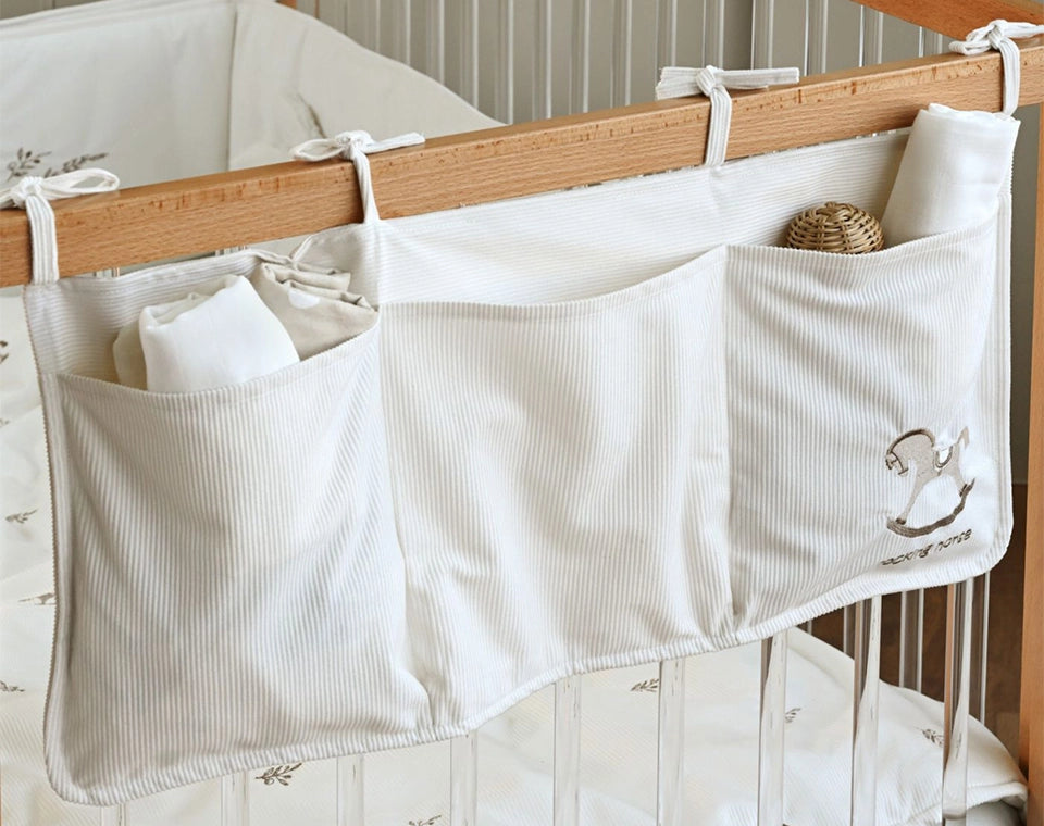 אירגונית קורדורוי Rocking horse