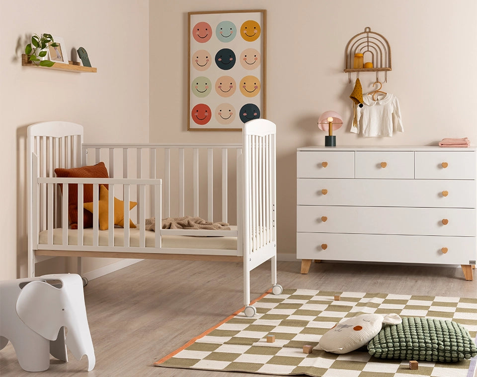חדר תינוקות Love לבן