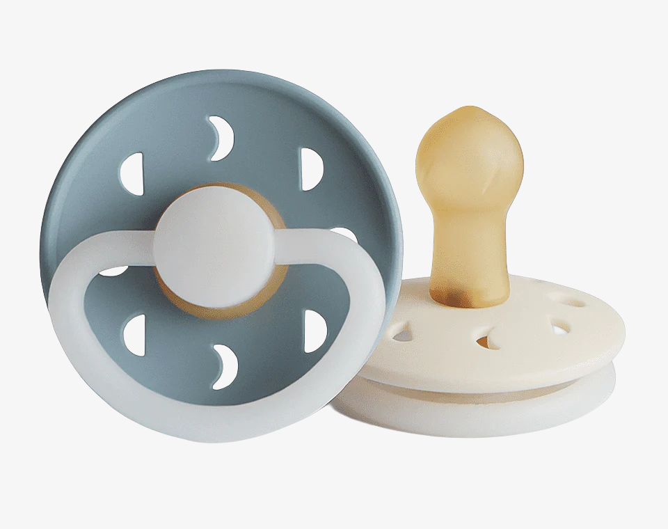 זוג מוצצי גומי MOON Night- Stone Blue/ Cream