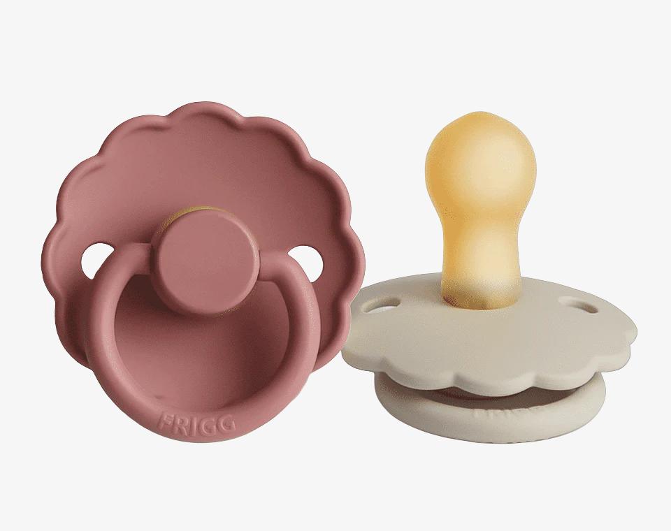 זוג מוצצי גומי DAISY- מידה 2 (6-18)