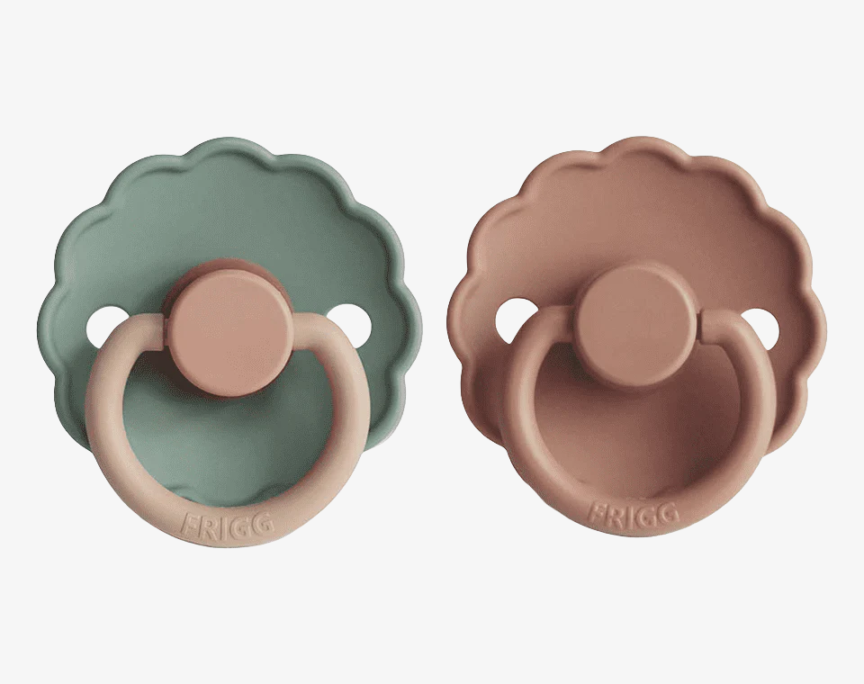 זוג מוצצי גומי DAISY- מידה 2 (6-18)