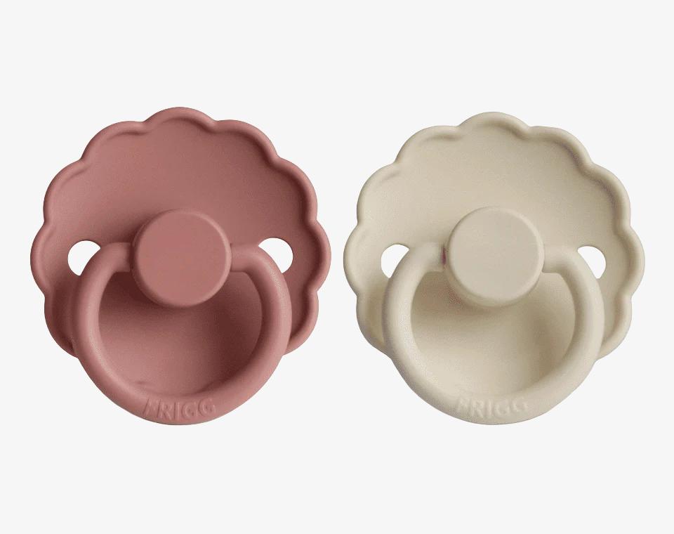 זוג מוצצי גומי DAISY- מידה 2 (6-18)