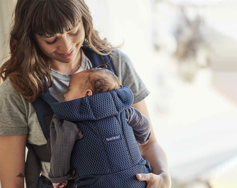 מנשא בייביביורן Move Air