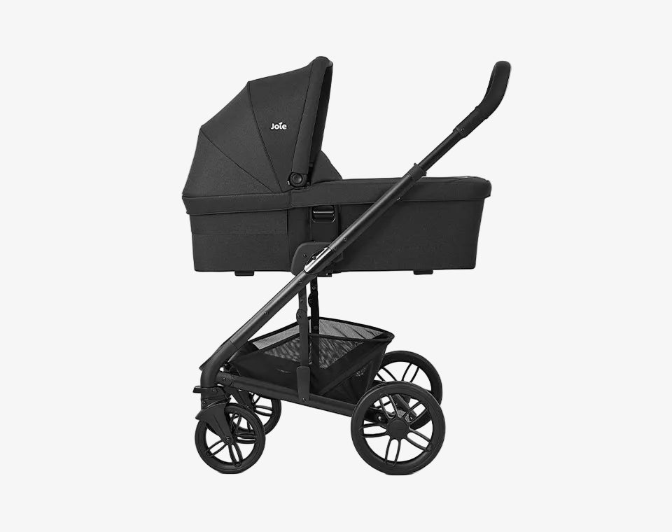 עגלה לתינוק chrome™ trio צבע Raven