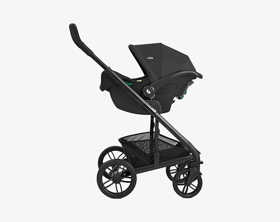 עגלה לתינוק chrome™ trio צבע Raven