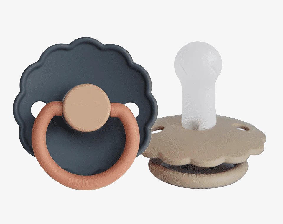 זוג מוצצים DAISY- מידה 2 (6-18)