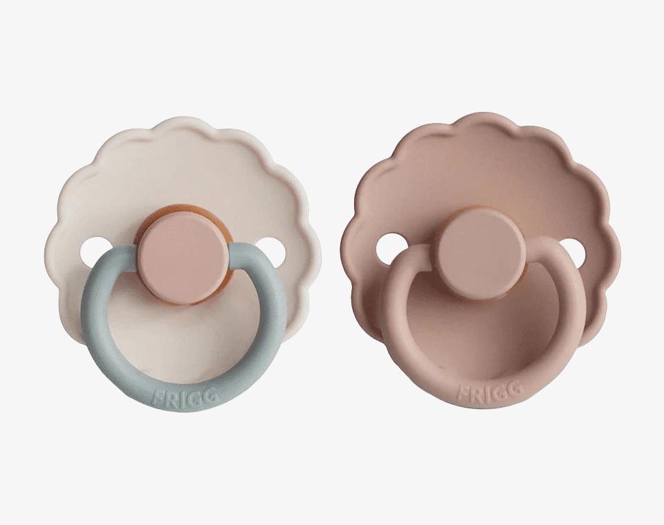 זוג מוצצי גומי DAISY- מידה 2 (6-18)