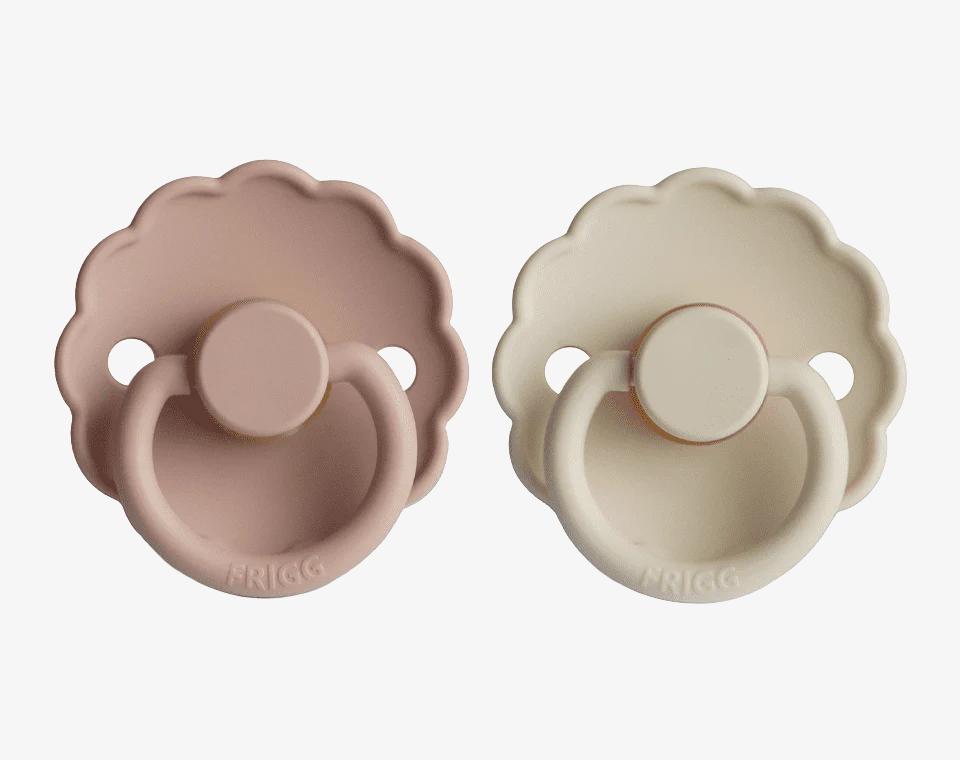 זוג מוצצי גומי DAISY- מידה 2 (6-18)